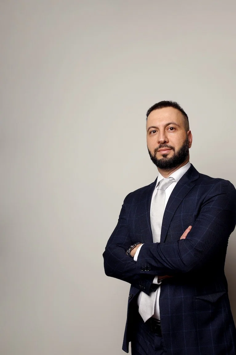 Sezar Bune — Toronto Employment Lawyer, Bune Law